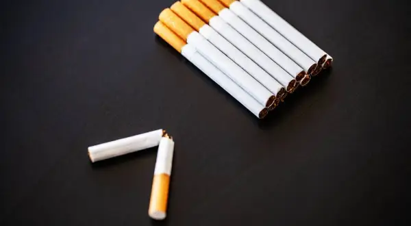 Palenie po dentyście? Ryzyko i czas abstynencji poradnik eksperta