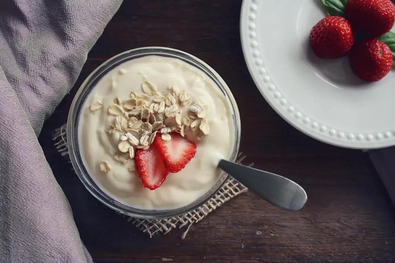 miękkie jedzenie po ekstrakcji zęba, zupa krem, jogurt